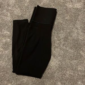 Athleta salutation stash pocket II 7/8 tight leggings